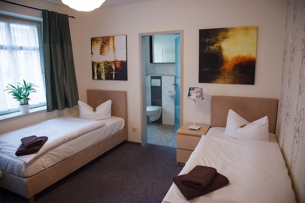 Cityhotel Jena Am Paradies Стая снимка